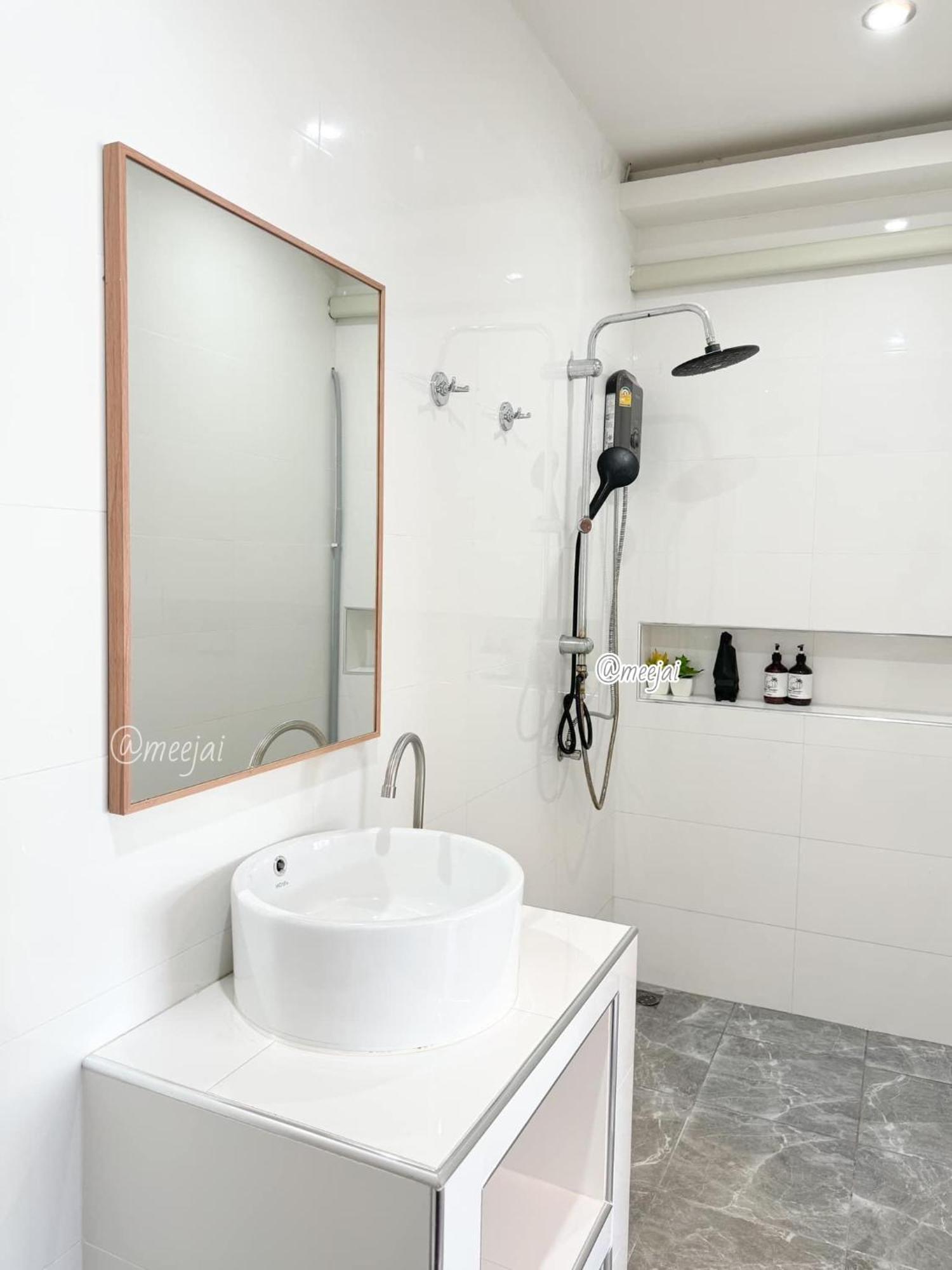 Готель มีใจ พูลวิว เกาะล้าน Meejai Pool View Kohlarn Екстер'єр фото